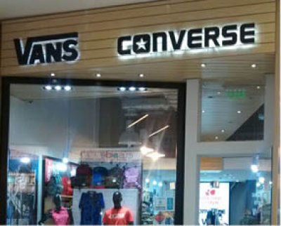 locales de vans locales de vans